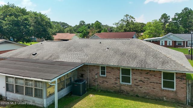 580 Nadine Dr, D'iberville, MS 39540