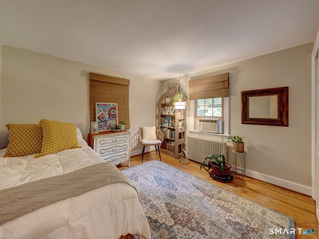 61 Hillcrest Road, Glastonbury, CT 06033