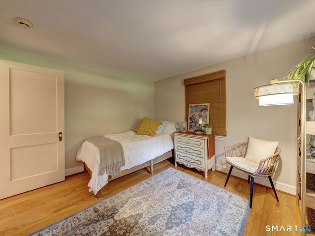 61 Hillcrest Road, Glastonbury, CT 06033