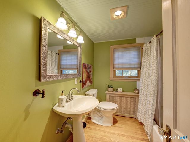 61 Hillcrest Road, Glastonbury, CT 06033