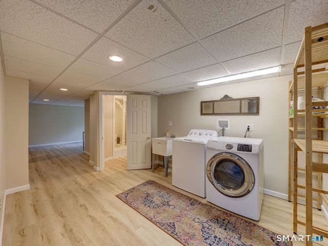 61 Hillcrest Road, Glastonbury, CT 06033