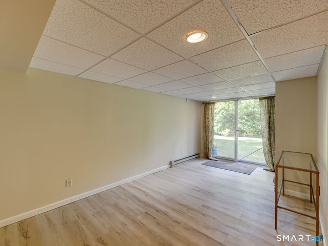 61 Hillcrest Road, Glastonbury, CT 06033
