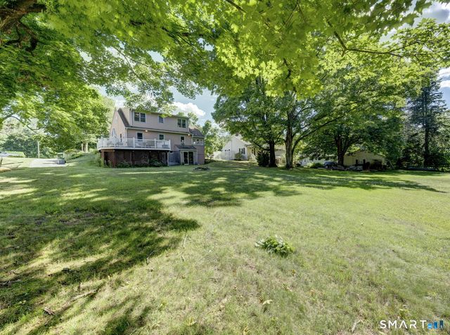 61 Hillcrest Road, Glastonbury, CT 06033