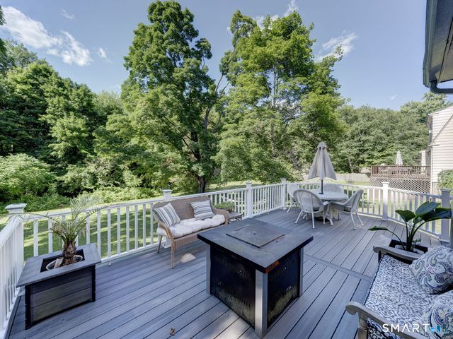 61 Hillcrest Road, Glastonbury, CT 06033