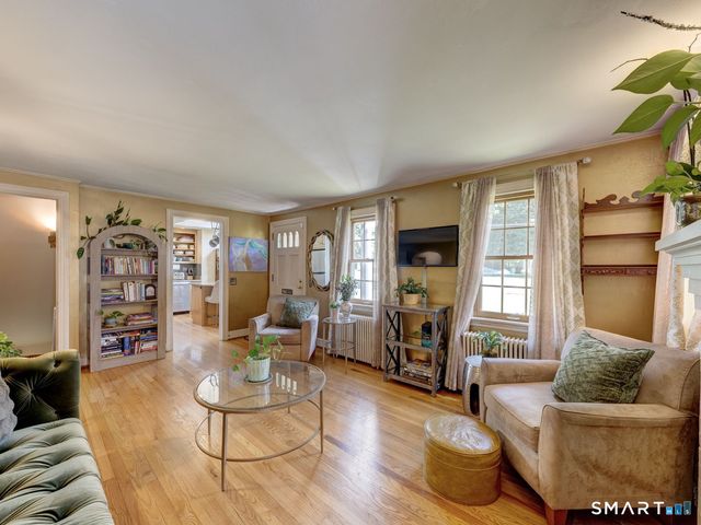 61 Hillcrest Road, Glastonbury, CT 06033