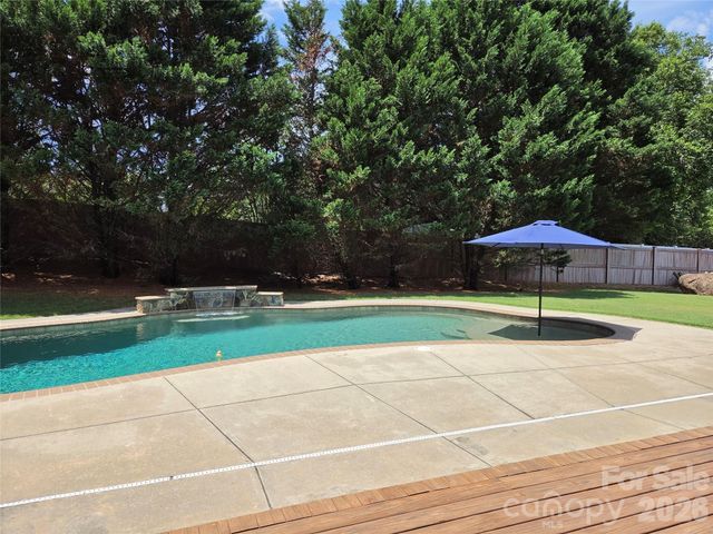 109 Oak Grove Court, Fort Mill, SC 29715