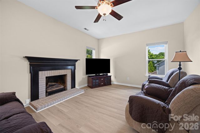 109 Oak Grove Court, Fort Mill, SC 29715