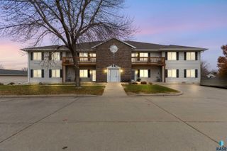 3300 W Miles Pl Place 203, Sioux Falls, SD 57108