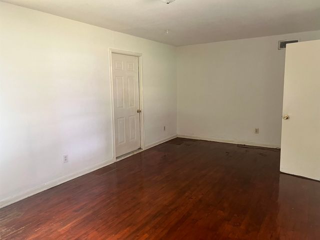 1902 Imperial Drive, Longview, TX 75604