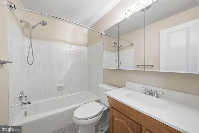 11926 ESCALANTE CT, Reston, VA 20191