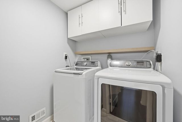 11926 ESCALANTE CT, Reston, VA 20191