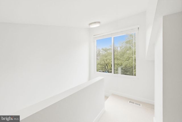 11926 ESCALANTE CT, Reston, VA 20191