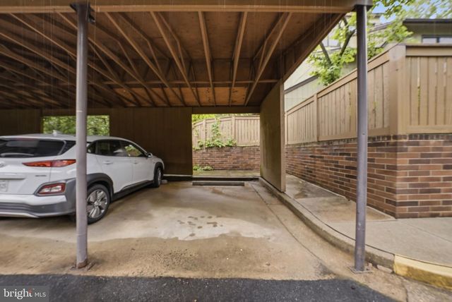 11926 ESCALANTE CT, Reston, VA 20191