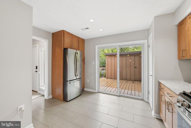 11926 ESCALANTE CT, Reston, VA 20191