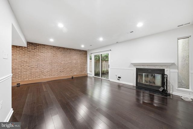 11926 ESCALANTE CT, Reston, VA 20191