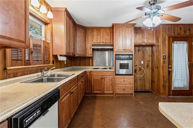 1004 Heidi Street, Mobile, AL 36608