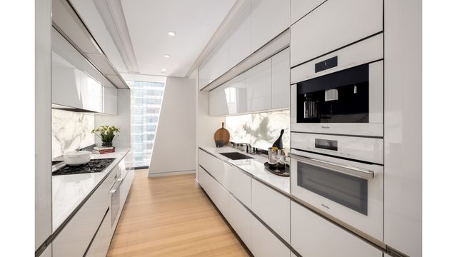 53 W 53rd St Apt 26C, New York City, NY 10019