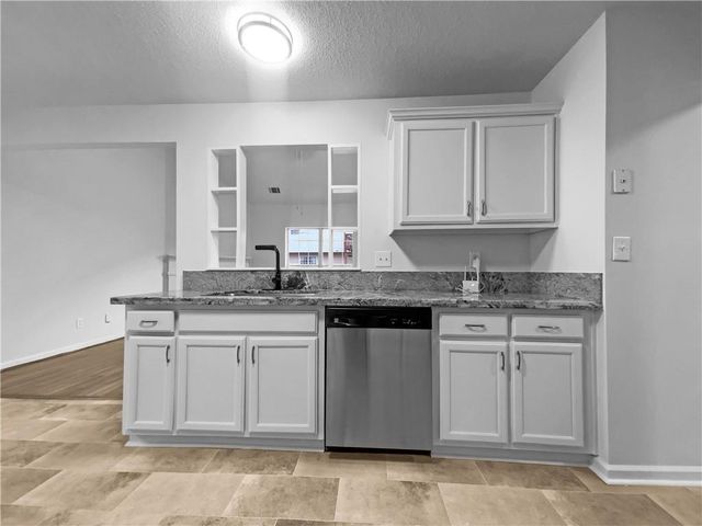 5806 Waggoner Court, Rex, GA 30273