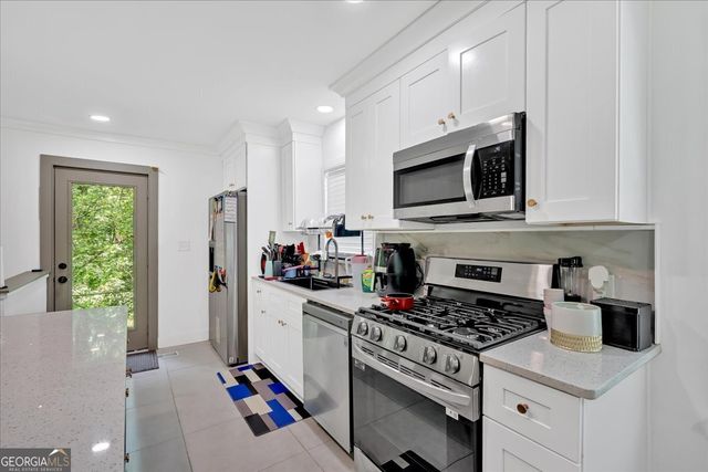 2210 Polar Rock Avenue SW, Atlanta, GA 30315