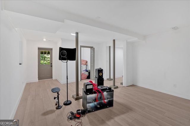 2210 Polar Rock Avenue SW, Atlanta, GA 30315