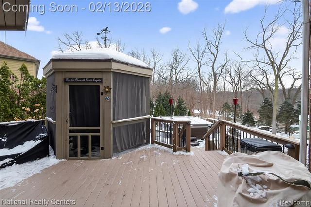 721 Elderberry Court, Walled Lake, MI 48390