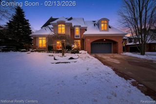 721 Elderberry Court, Walled Lake, MI 48390