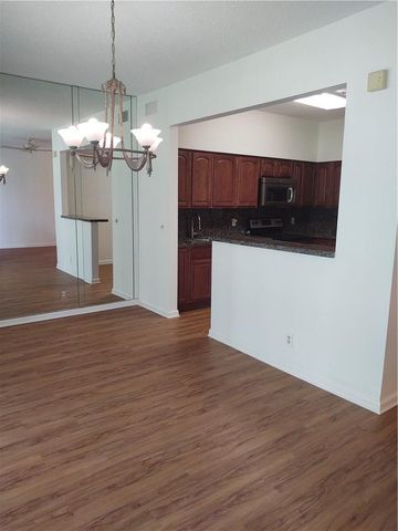 5801 Coach House Circle B, Boca Raton, FL 33486