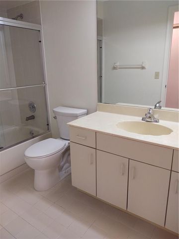 5801 Coach House Circle B, Boca Raton, FL 33486
