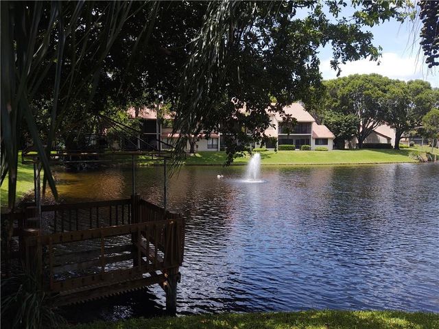 5801 Coach House Circle B, Boca Raton, FL 33486