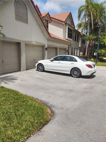 5801 Coach House Circle B, Boca Raton, FL 33486