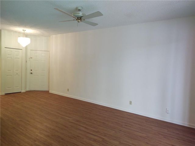 5801 Coach House Circle B, Boca Raton, FL 33486