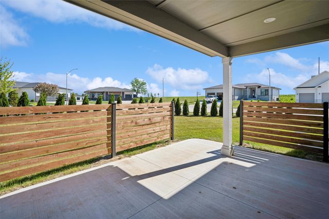 14311 Catalpa Drive, Urbandale, IA 50323