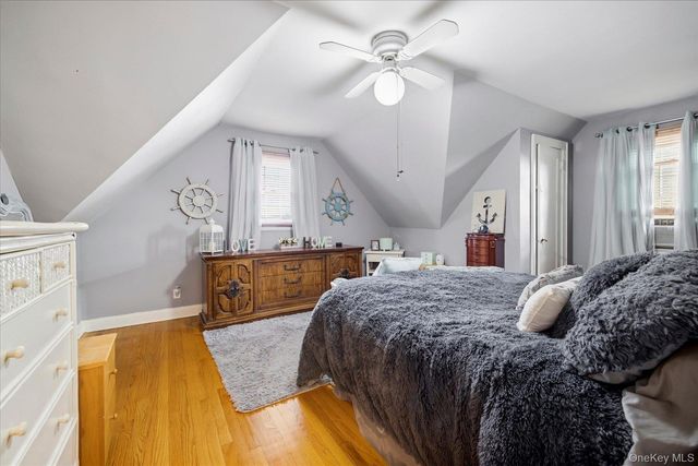 11 W 2nd Street, Freeport, NY 11520
