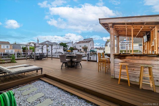 11 W 2nd Street, Freeport, NY 11520