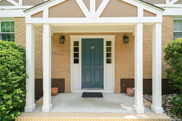 35 Milford Lane X8, Suffern, NY 10901