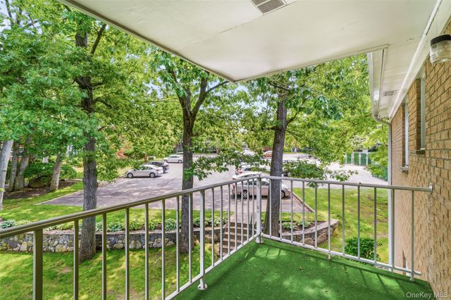 35 Milford Lane X8, Suffern, NY 10901