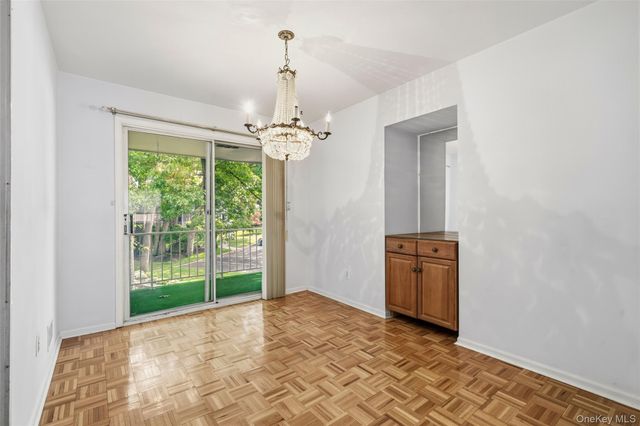 35 Milford Lane X8, Suffern, NY 10901