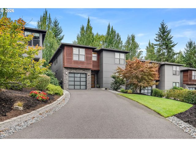 10682 Sw BERKSHIRE St, Portland, OR 97225