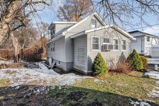 3 Clark Terrace, Wilmington, MA 01887