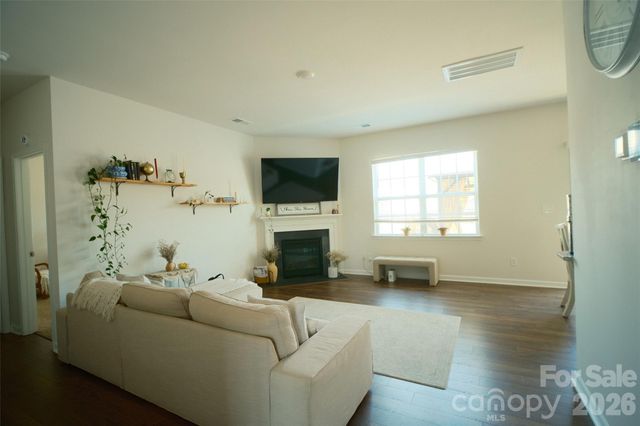 8022 Rowling Drive, Charlotte, NC 28215