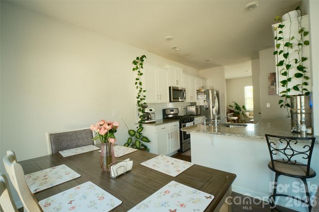 8022 Rowling Drive, Charlotte, NC 28215