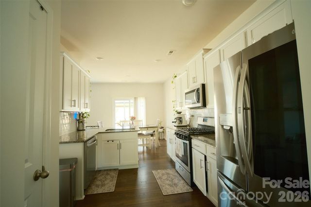 8022 Rowling Drive, Charlotte, NC 28215