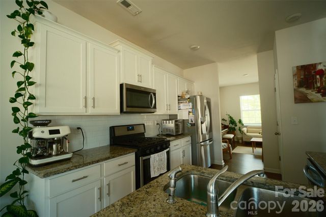8022 Rowling Drive, Charlotte, NC 28215