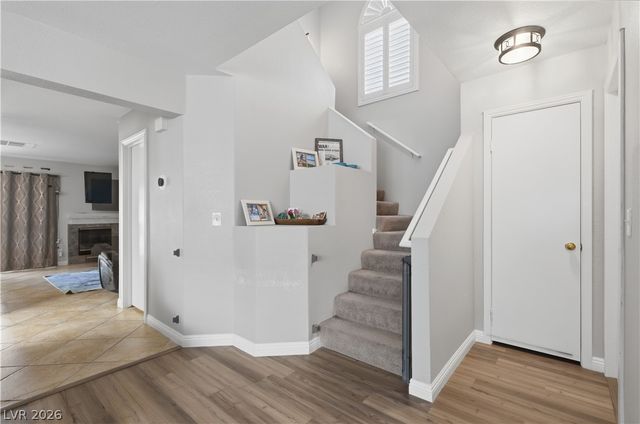 8325 Classic Villa Court, Las Vegas, NV 89128
