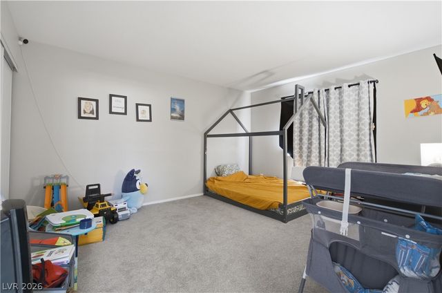 8325 Classic Villa Court, Las Vegas, NV 89128