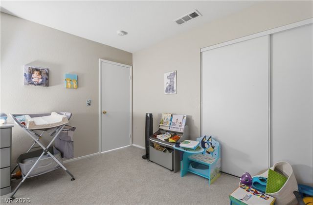 8325 Classic Villa Court, Las Vegas, NV 89128