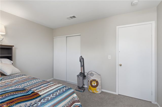 8325 Classic Villa Court, Las Vegas, NV 89128