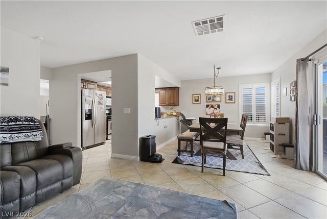 8325 Classic Villa Court, Las Vegas, NV 89128