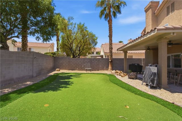 8325 Classic Villa Court, Las Vegas, NV 89128