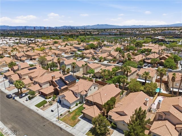 8325 Classic Villa Court, Las Vegas, NV 89128
